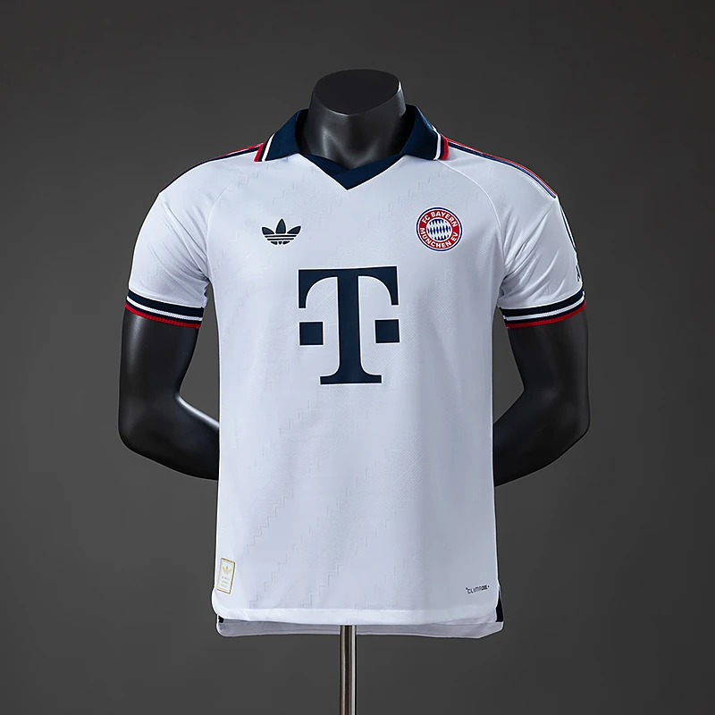 Bayern Munich 26-27 Away Player Version